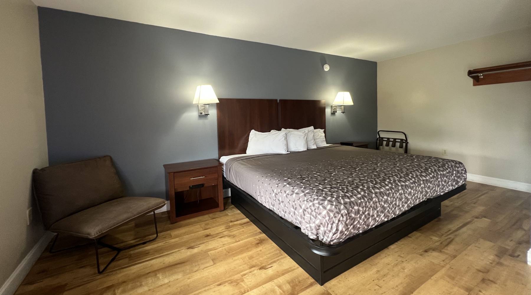 Standard King Room